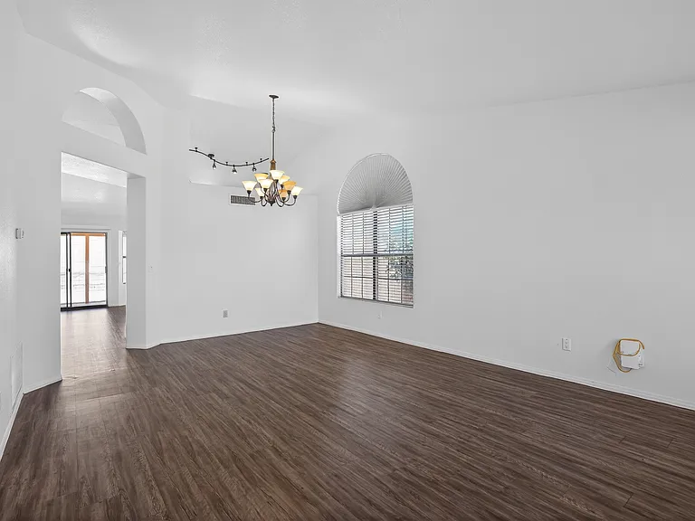 2524 E Indigo Brush Rd — Photo 18