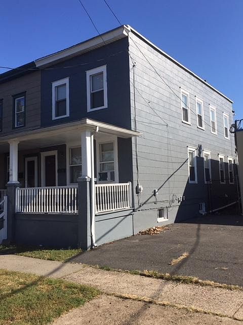 2nd image of 611 High St
