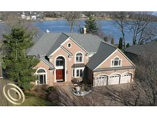 3285 Bay Shore Dr photo 1