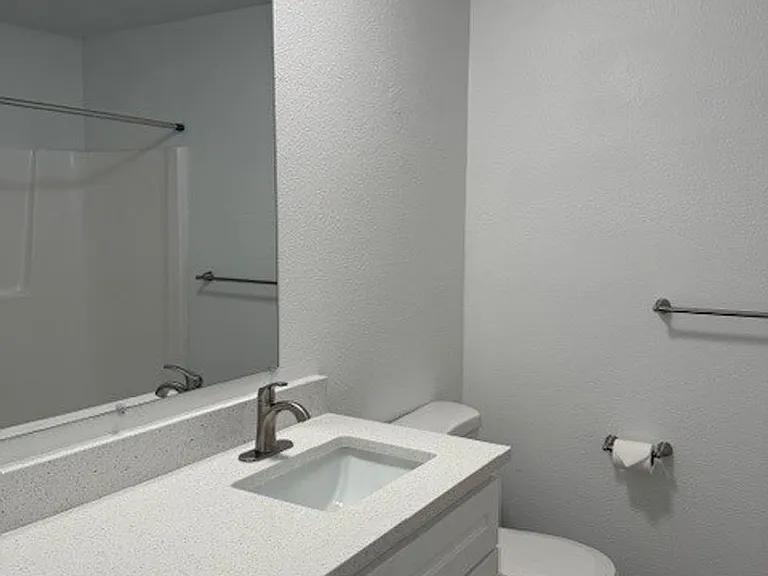 230a-Silverleaf Apartments — Photo 9