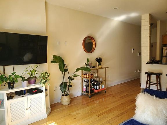 3rd image of 2835 W Girard Ave APT 2B