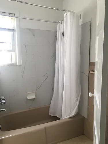 326 Fern Ave #2R Photo 1