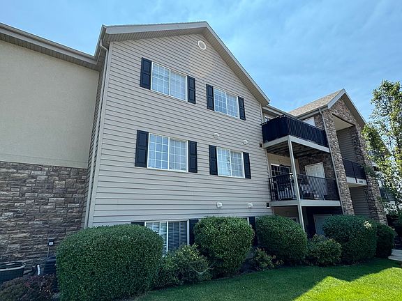 3rd image of 1441 W Westbury Way #L