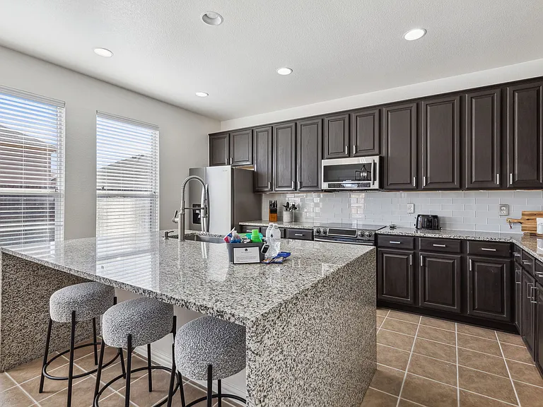 16420 Dry Creek Blvd — Photo 6
