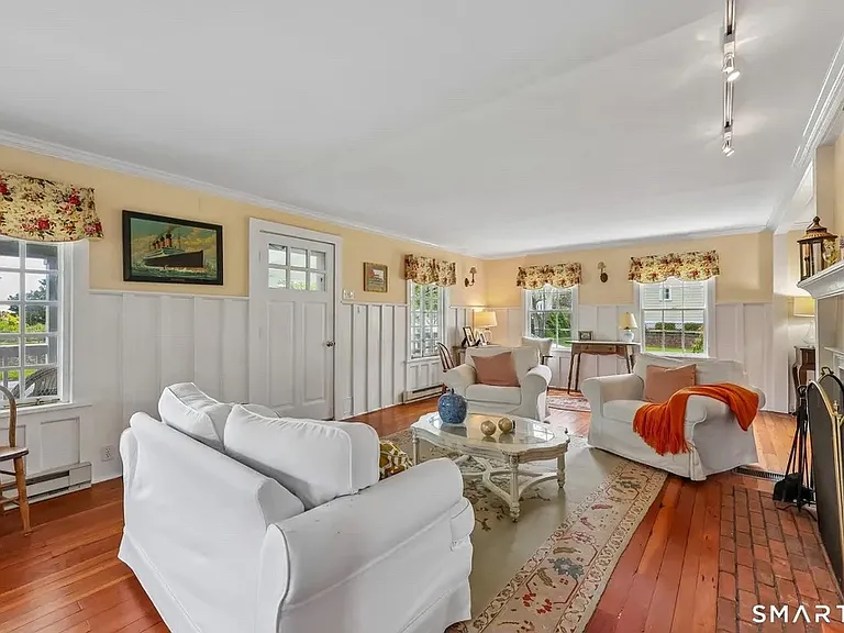 153 Middle Beach Rd #A — Photo 7