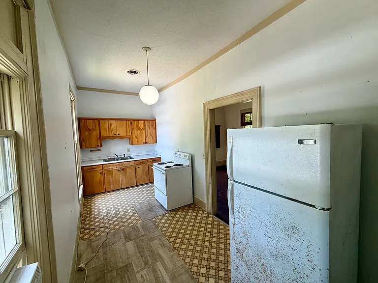 820 7th Ave N #4 — Photo 7