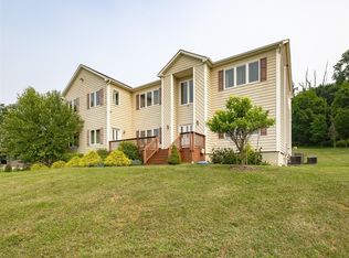 192 E Hook Rd, Hopewell Junction, NY 12533