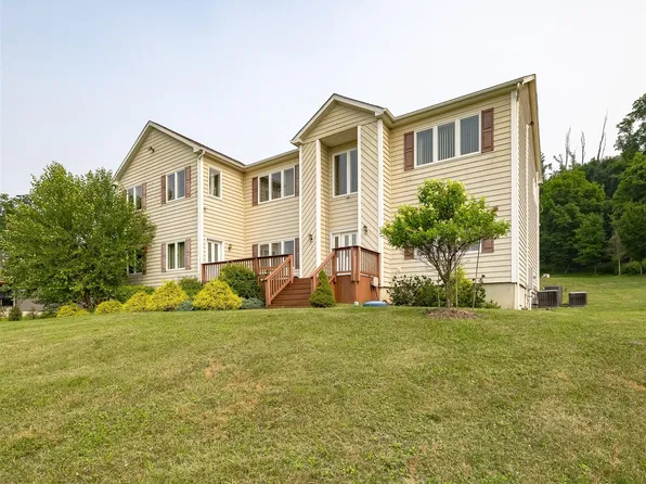192 E Hook Road, Hopewell Junction, NY 12533