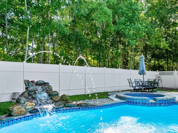 101 Santee Ct, Summerville, SC 29486