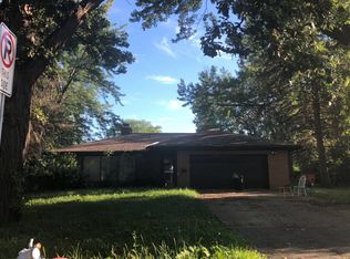 818 6th Ave, Aurora, IL 60505