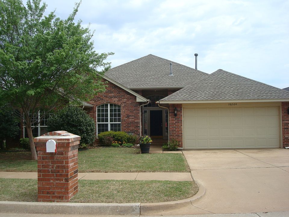 1st image of 18204 Willow Oak Ln