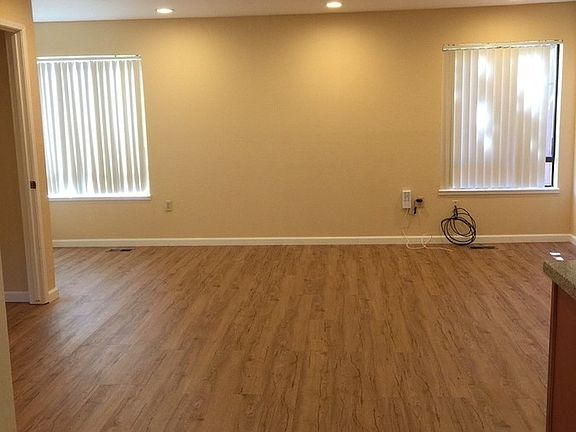 2nd image of 155 N Murphy Ave