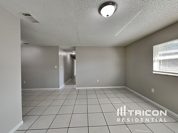 4th image of 6710 S Englewood Ave