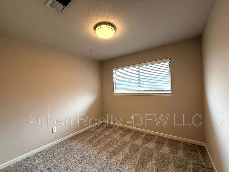 1413 Blackwell Dr — Photo 9