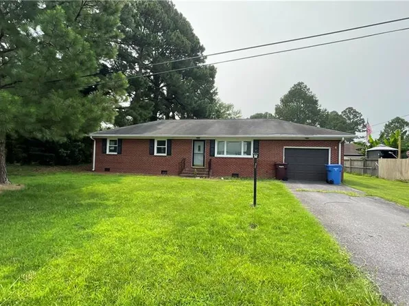 205 Thrasher Rd, Chesapeake, VA 23320