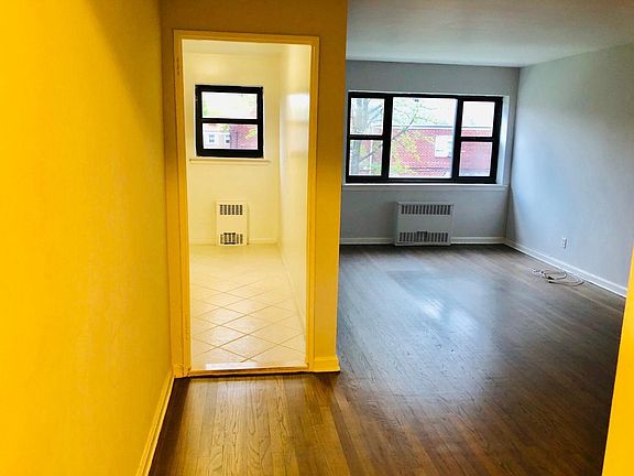 2nd image of 3624 Bell Blvd APT 11B