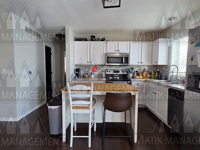 4287 Trumpeter Dr SE — Photo 11