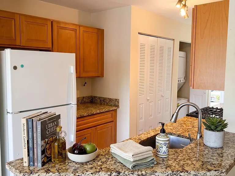 4332 Bayberry Ct — Photo 7