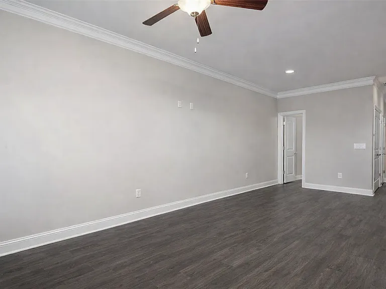 4315 Holstein Dr — Photo 4