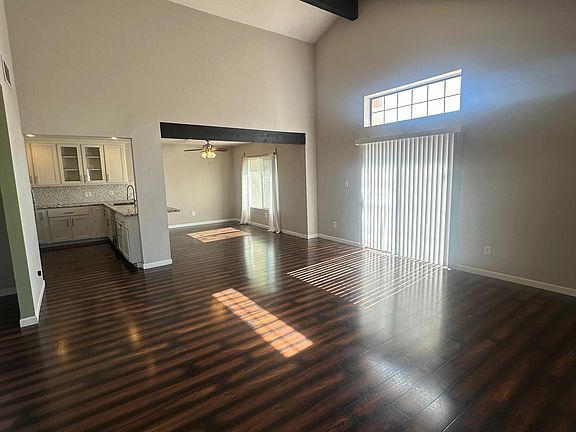 3rd image of 10485 S Del Valle Dr