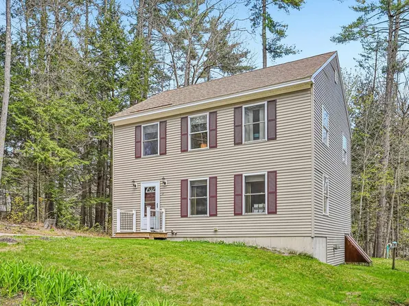 17 Seminole Road, Hillsborough, NH 03244