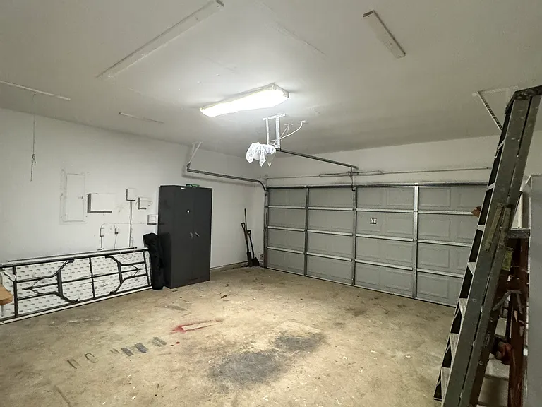 304 Patricia Ln — Photo 11