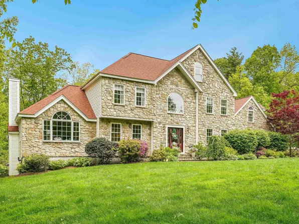 9 Victoria Lane, Hampstead, NH 03826