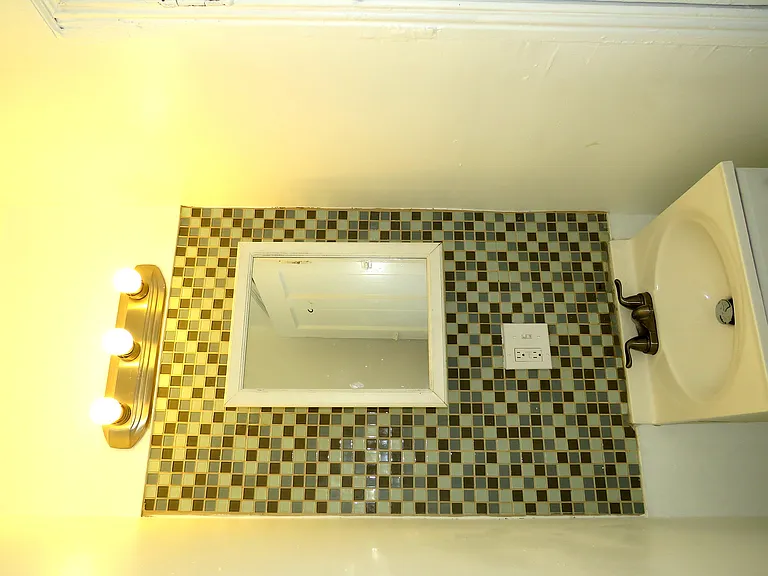 356 E Walnut Ln #2 — Photo 7
