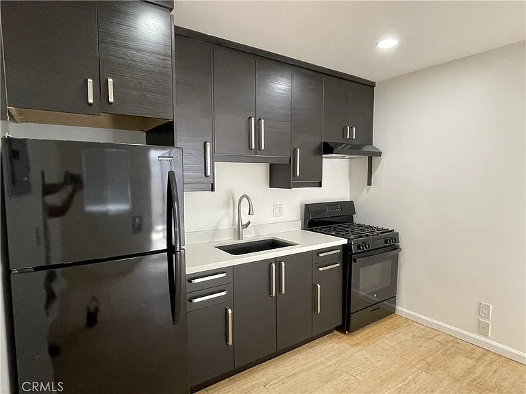 1640 Sherman Pl #9 — Photo 3