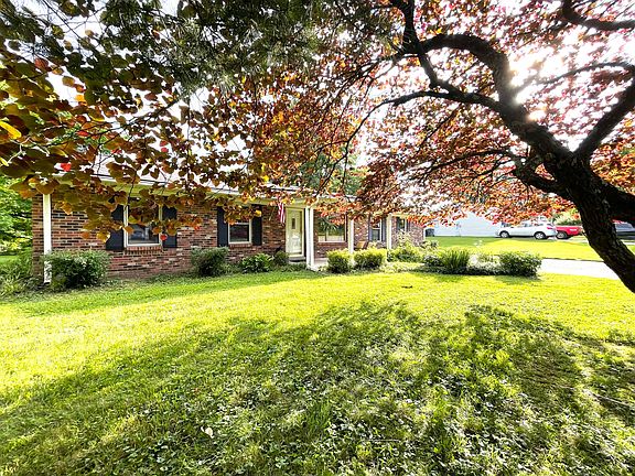4th image of 3025 Arrowhead Dr
