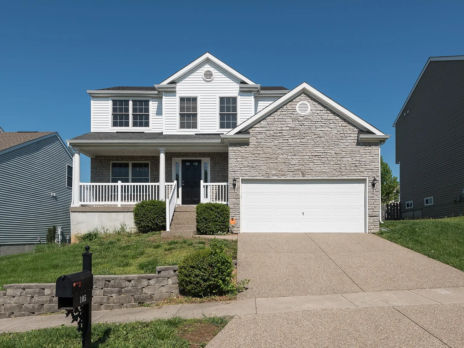 105 Dunn Cir — Photo 2