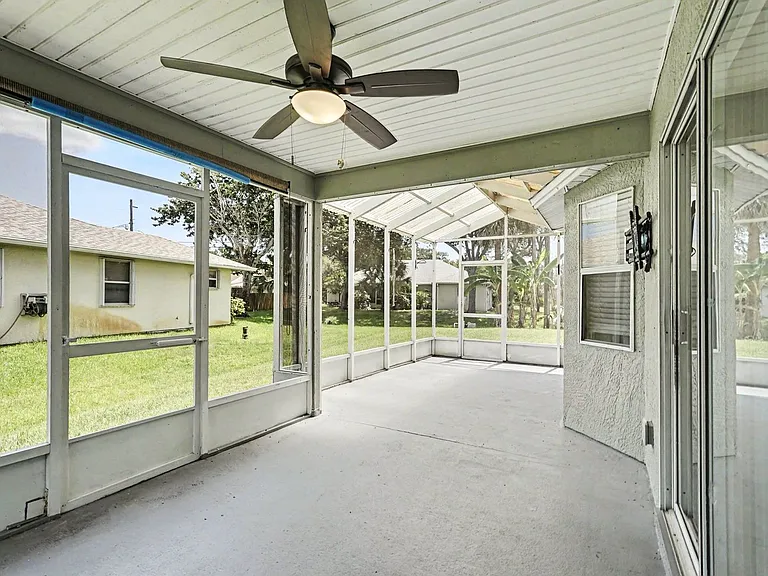 880 Vocelle Ave — Photo 22