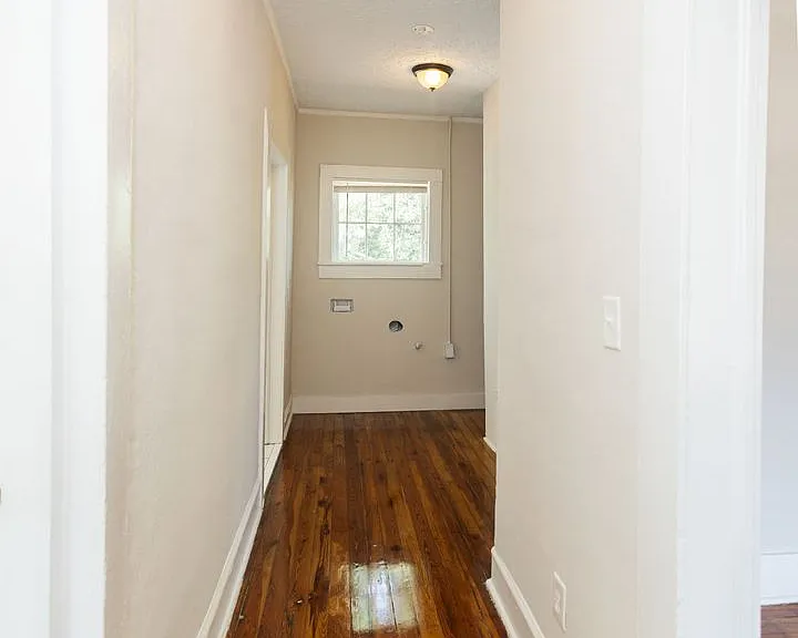 116 N 14th St — Photo 10