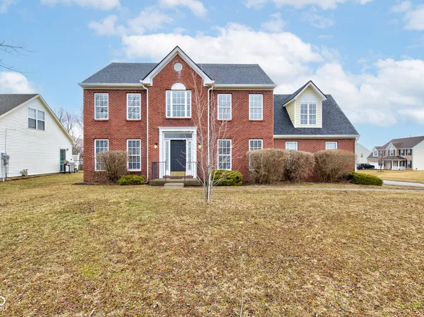 10046 Gate Dr, Indianapolis, IN 46239