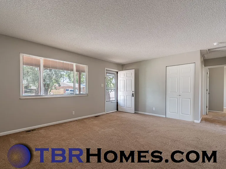 14435 Olmsted Dr — Photo 4