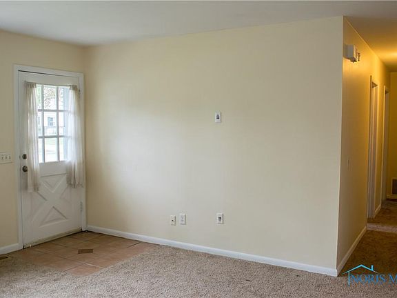 3rd image of 1748 Parkway Dr N