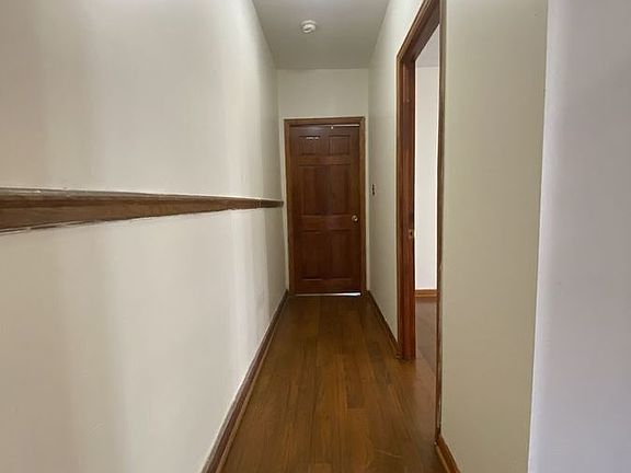 2nd image of 5026 Walnut St #3