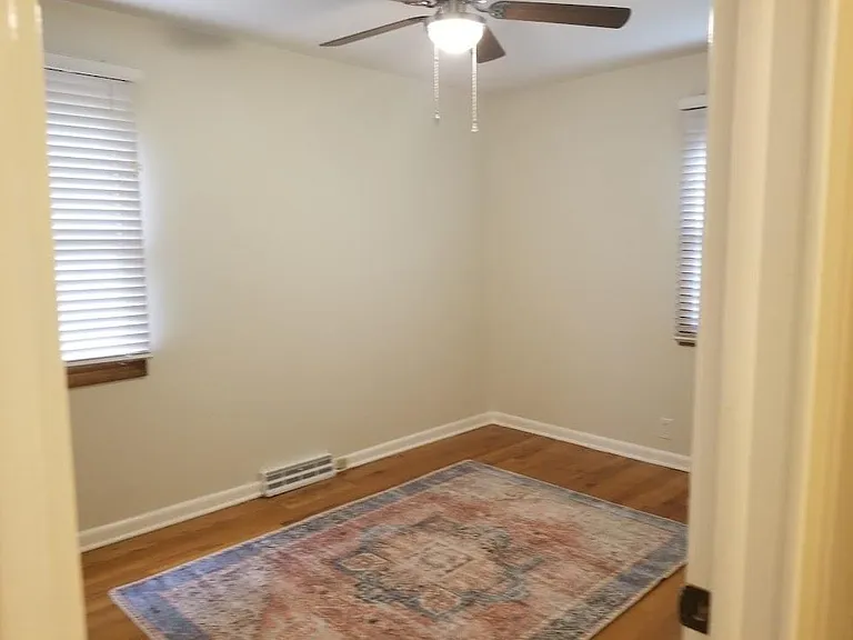 3412 S Elm St — Photo 18