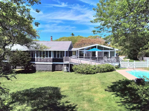 6 Trails End, Chilmark, MA 02535