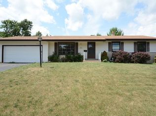 W174N9385 Devon Wood Rd, Menomonee Falls, WI 53051