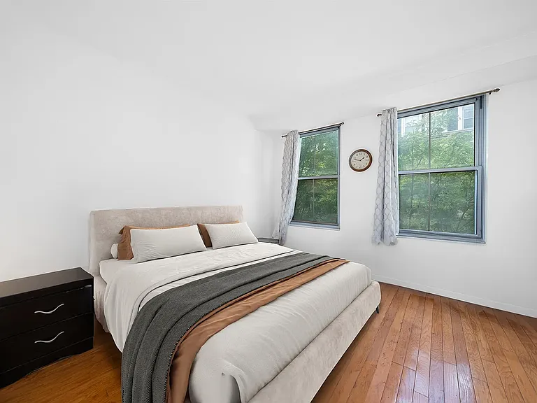 149 Essex St #4K — Photo 13