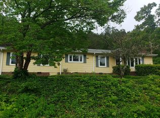 8701 N Tigerville Rd, Travelers Rest, SC 29690
