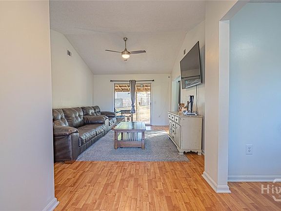 3rd image of 213 Doe Circle