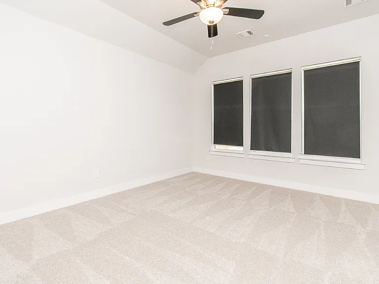 308 Saturnia Dr — Photo 20