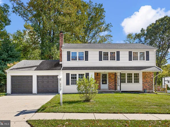 24 Wakefield Dr, Newark, DE 19711