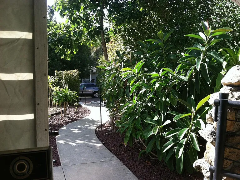 617 Hillcrest St #A — Photo 6