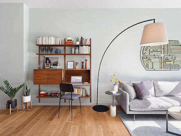 5th image of 547 W 47th St Room 514