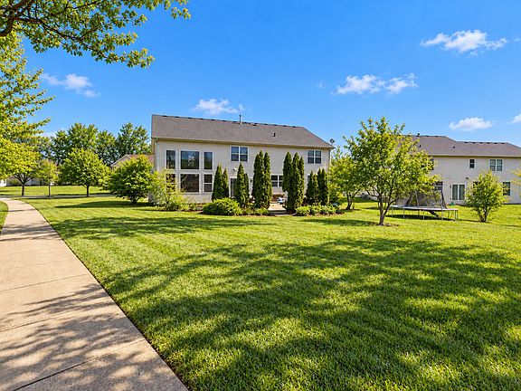 5th image of 829 Lindsey Ln