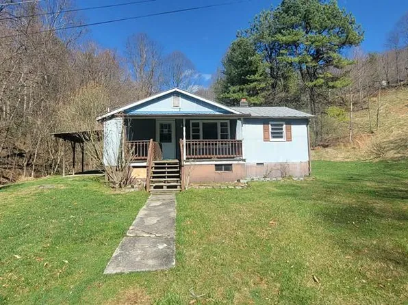 127 Wildflower Hl, Clintwood, VA 24228