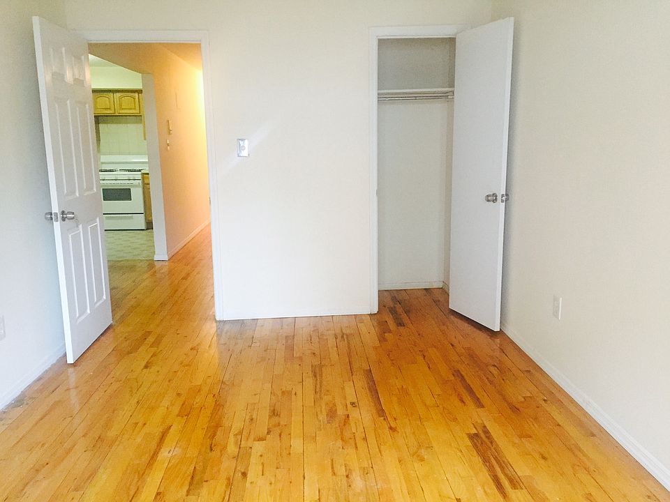 1st image of 2711 Newtown Ave #1